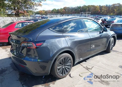 2024 Tesla Model Y Long Range Dual Motor All-Wheel Drive из США, поврежденный, VIN 7SAYGDEE3RF037846